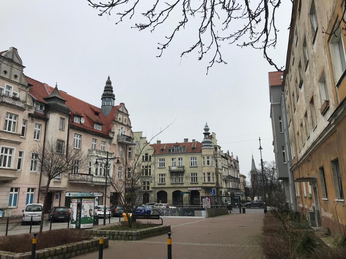 Za Zielonymi Drzwiami *